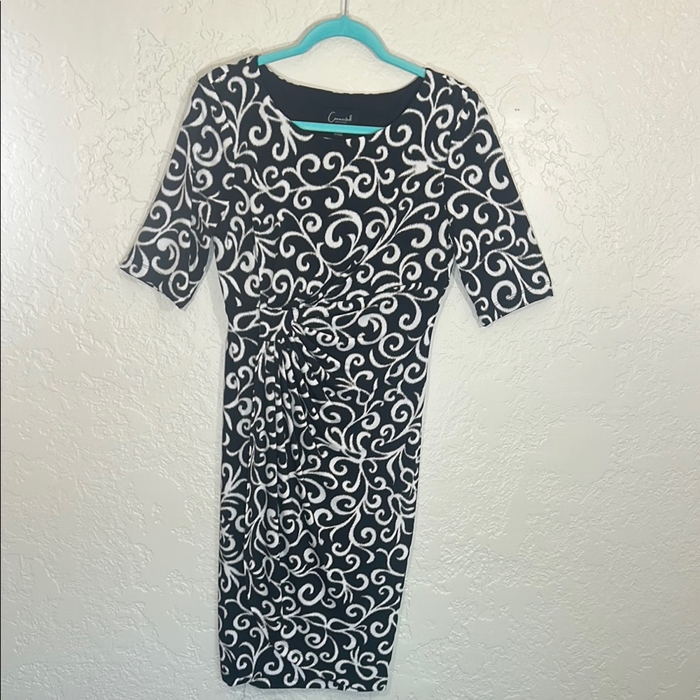 Connected Apparel Black and White Bodycon Dress with Scoop Neck